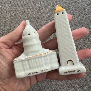 Washington DC & Washington Monument Salt and Pepper Shakers
